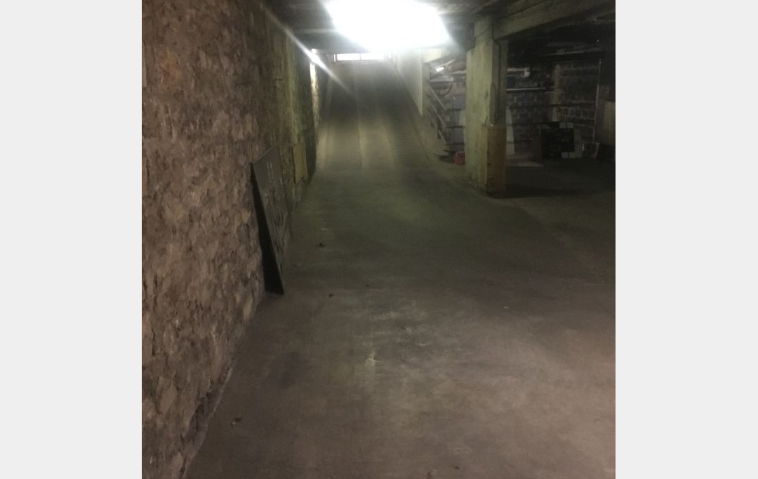 Annonces VERSAILLES : Garage / Parking | PARIS (75015) | 0 m2 | 120 € 