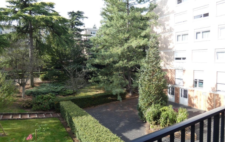 Annonces VERSAILLES : Appartement | VELIZY-VILLACOUBLAY (78140) | 64 m2 | 320 000 € 